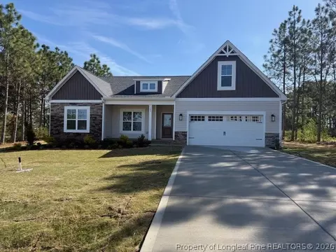 180 N Rabbit Run Dr, Smithfield, NC 27577
