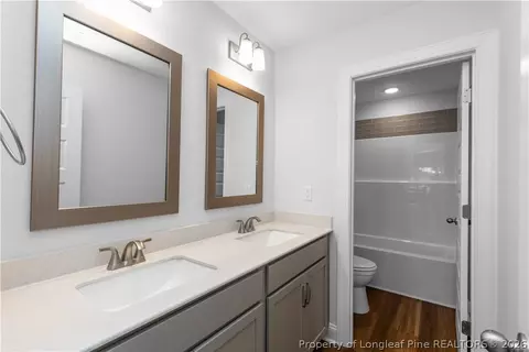 Bath - 204 N Rabbit Run Dr, Smithfield, NC 27577 photo 3 of 3