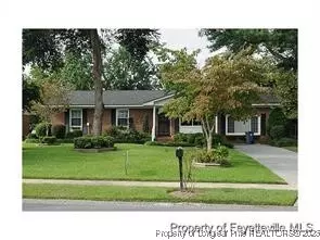 5341 Plateau Ct, Fayetteville, NC 28303