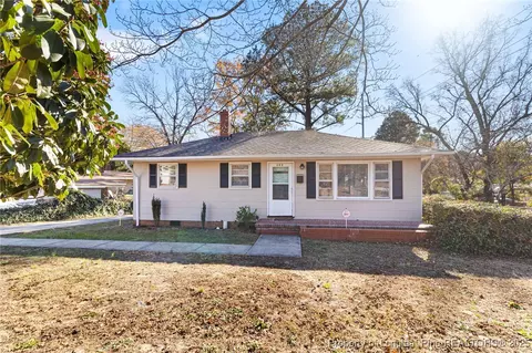 302 Brookwood Ave, Fayetteville, NC 28301