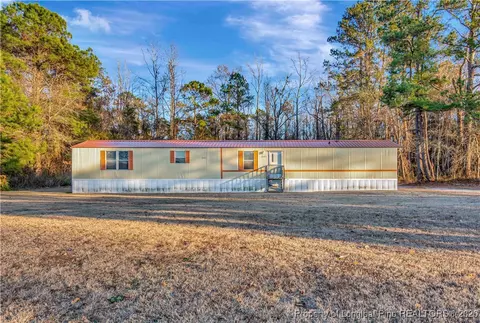 6461 Wire Grass Rd, Orrum, NC 28369