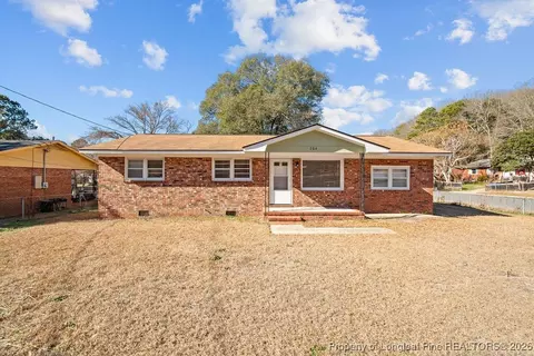 704 Dwain Drive Dr, Fayetteville, NC 28305