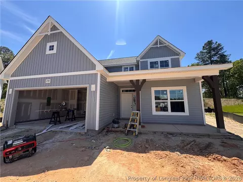 298 Rough Ridge Trl, Aberdeen, NC 28315