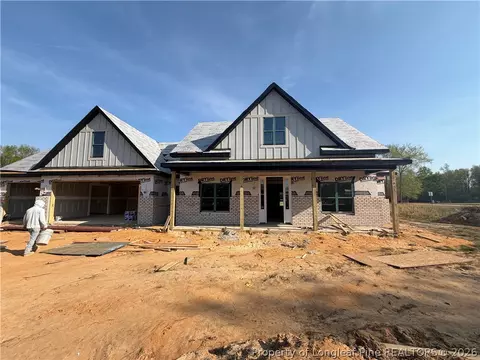 32 Creek Stone Ln, Autryville, NC 28318