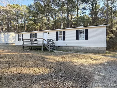 618 Dashland Dr, Fayetteville, NC 28303