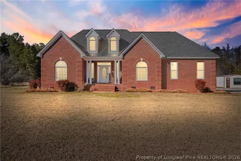 73 Scotch Ln, Saint Pauls, NC 28384