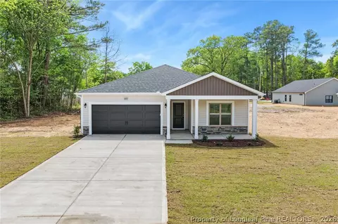 4038 Lofton St, Wade, NC 28395