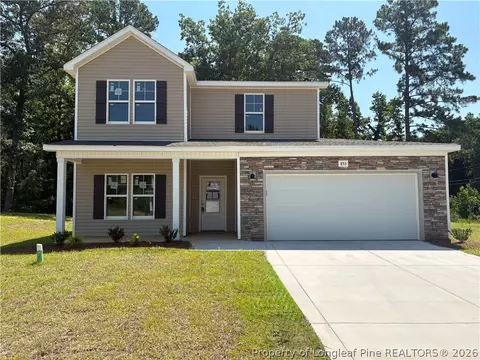 853 Southerland Peak Dr, Raeford, NC 28376