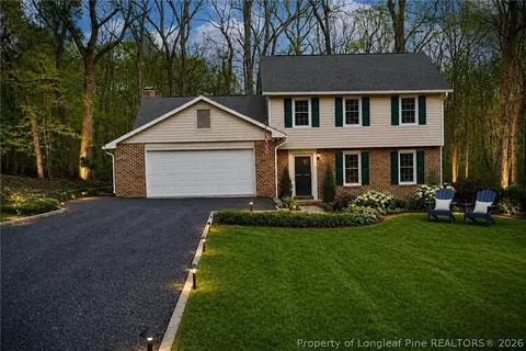 110 Stornoway Dr, Southern Pines, NC 28387