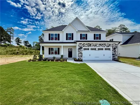 818 Union St, Raeford, NC 28376