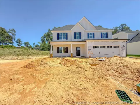 818 Union St, Raeford, NC 28376