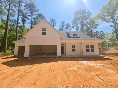 346 D L Phillips Ln, Broadway, NC 27505