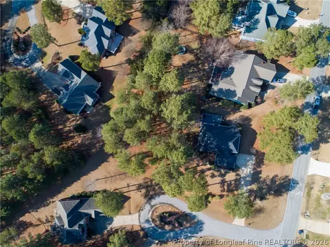 34 Old Pine Ct, Spring Lake, NC 28390