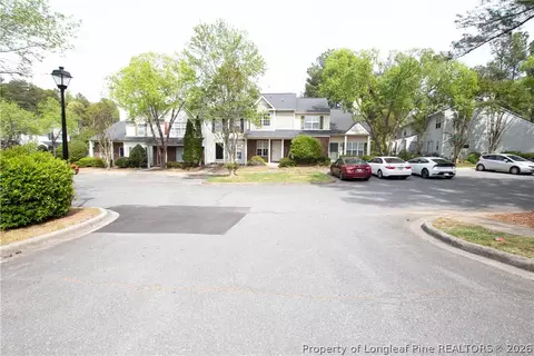 622 Emerald Cove Dr, Charlotte, NC 28262