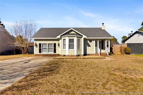 5008 Shimmer Dr, Fayetteville, NC 28304