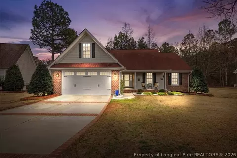 610 Orchard Falls Dr, Spring Lake, NC 28390
