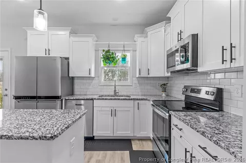 Kitchen - 159 Turkey Trot Ln, Raeford, NC 28376 photo 3 of 3