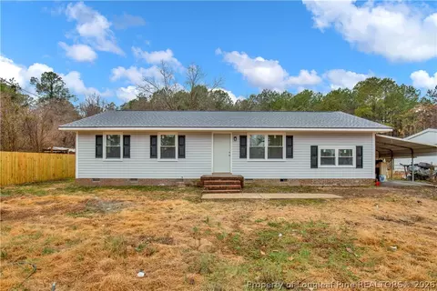 2304 W Brinkley Dr, Spring Lake, NC 28390