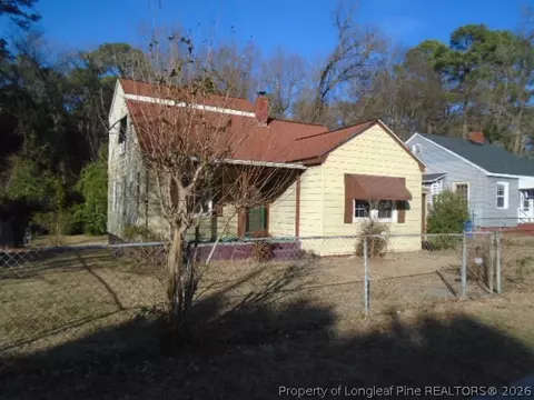 310 Hawthorne Rd, Fayetteville, NC 28301