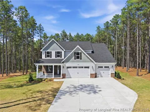5720 Brooks Tree Ct, Fayetteville, NC 28311
