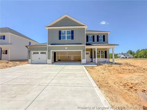 835 Union St, Raeford, NC 28376