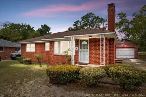 1911 Seabrook Rd, Fayetteville, NC 28301