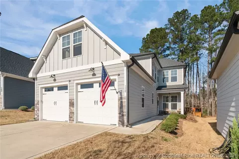 130 Spruce Hollow Cir, Spring Lake, NC 28390