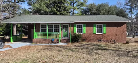 127 Eighth Ave, Red Springs, NC 28377