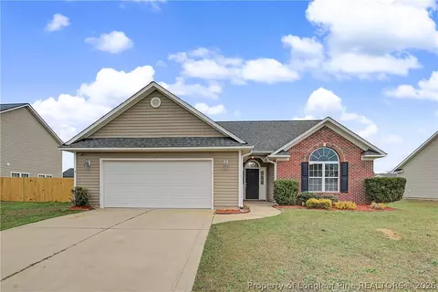 633 Cape Fear Rd, Raeford, NC 28376
