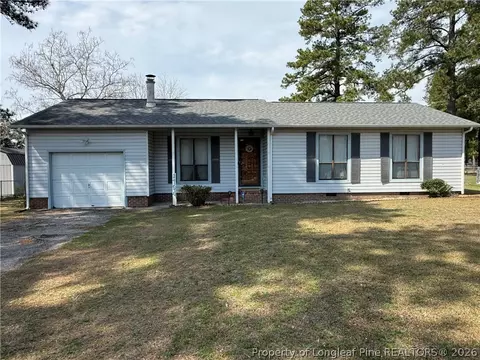 1794 Michelle Ct, Fayetteville, NC 28304
