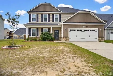 5726 Pondhaven Dr, Fayetteville, NC 28314