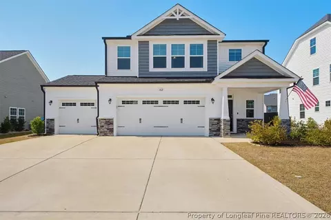 162 Verdmont Dr, Raeford, NC 28376