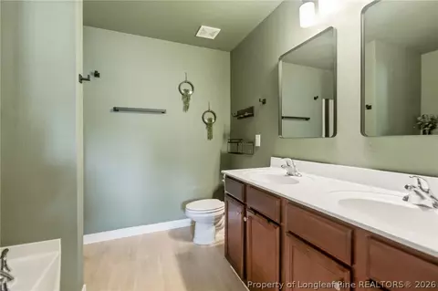 Bath - 334 Crane Way, Bunnlevel, NC 28323 photo 2 of 6