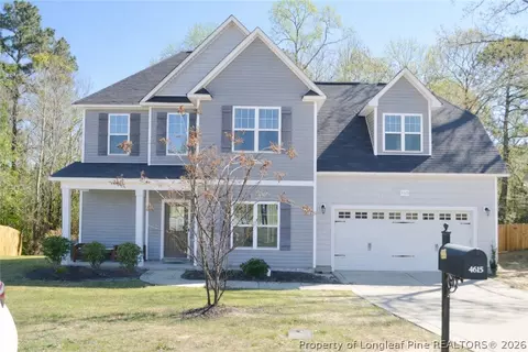 4615 Cedar Pass Dr, Hope Mills, NC 28348