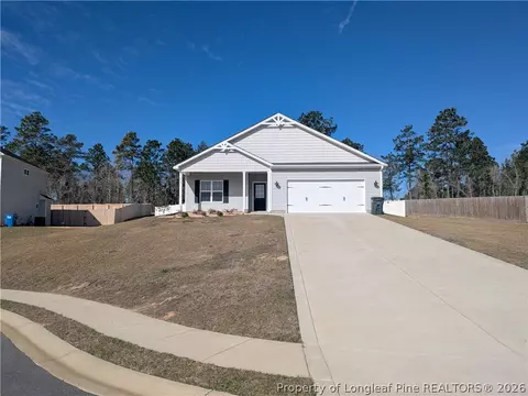 370 Bulldawg Ln, Raeford, NC 28376