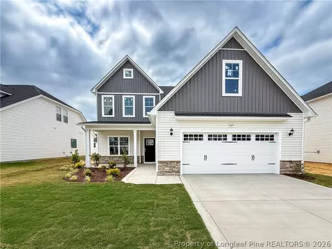 809 Union St, Raeford, NC 28376