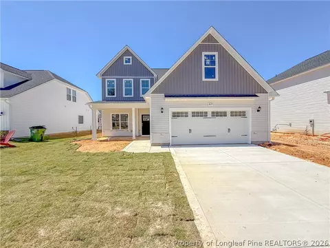 809 Union St, Raeford, NC 28376