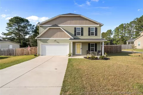 125 Lochmere Dr, Raeford, NC 28376