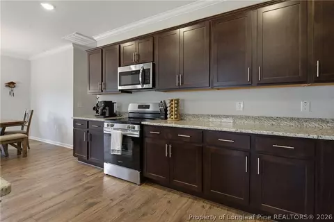 Kitchen - 127 Knotts Berry Rd, Bunnlevel, NC 28323 photo 4 of 5