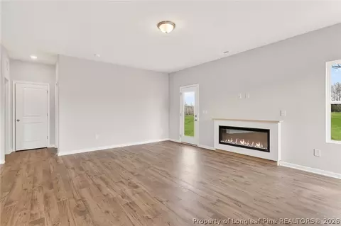 Living - 102 Rubyfield Ct, Fremont, NC 27830 photo 3 of 4