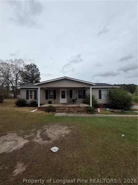 14 Tryon Ct W, Spring Lake, NC 28390