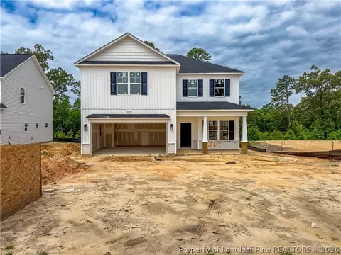 352 Brickendon Ln, Raeford, NC 28376