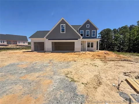 502 Mossy Pond Ct, Fayetteville, NC 28311
