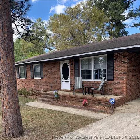 6350 Rockford Dr, Fayetteville, NC 28304