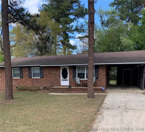 6350 Rockford Dr, Fayetteville, NC 28304