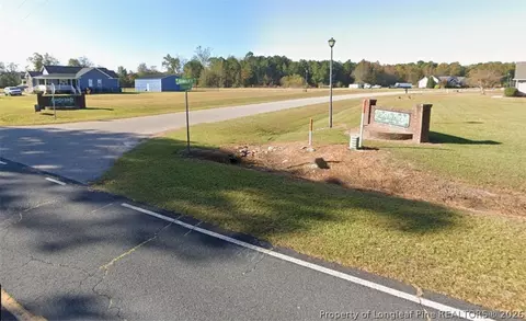 65 Eastwinds Dr, Lumberton, NC 28358