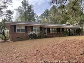395 N Gaines St, Southern Pines, NC 28387