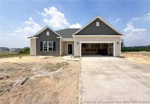 322 Ashley Heights Dr, Aberdeen, NC 28315