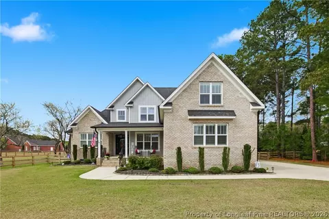 2111 Sunburst Ct, Fayetteville, NC 28312
