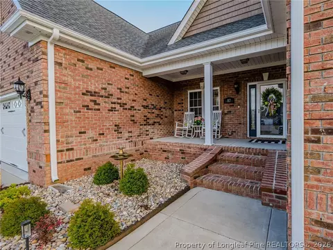 87 Brownstone Dr, Lumberton, NC 28360